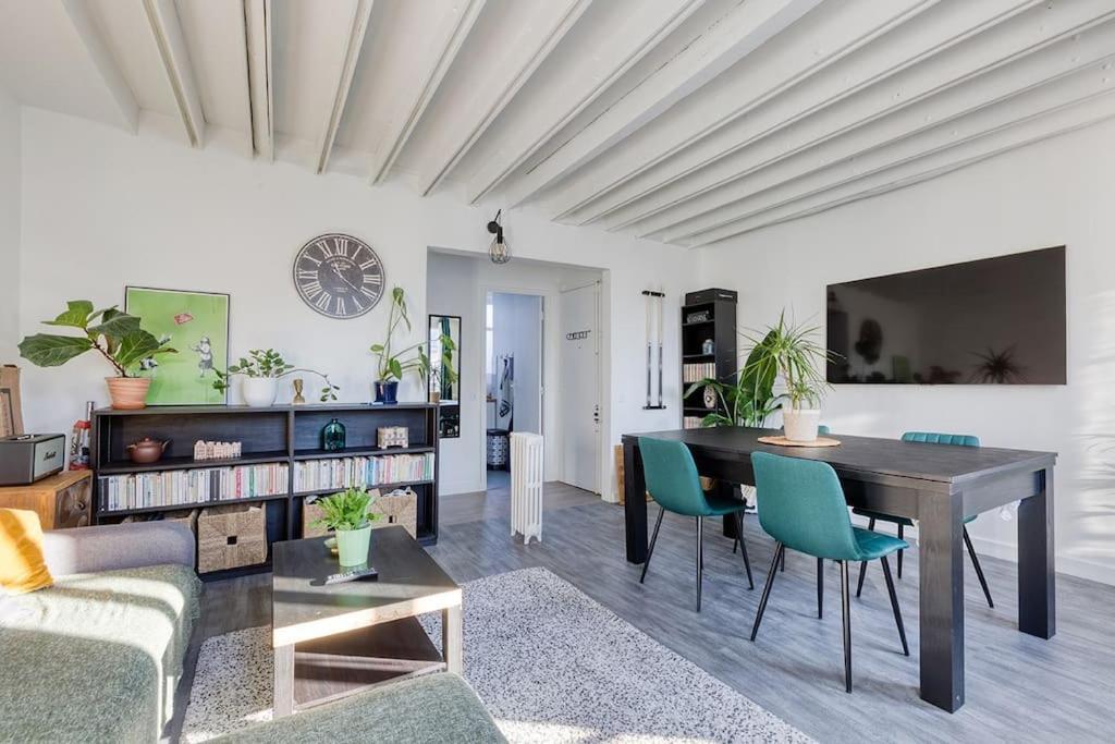 Nice Flat With Billard And View Parijs Buitenkant foto