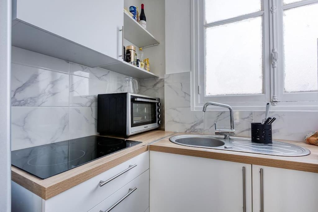 Nice Flat With Billard And View Parijs Buitenkant foto